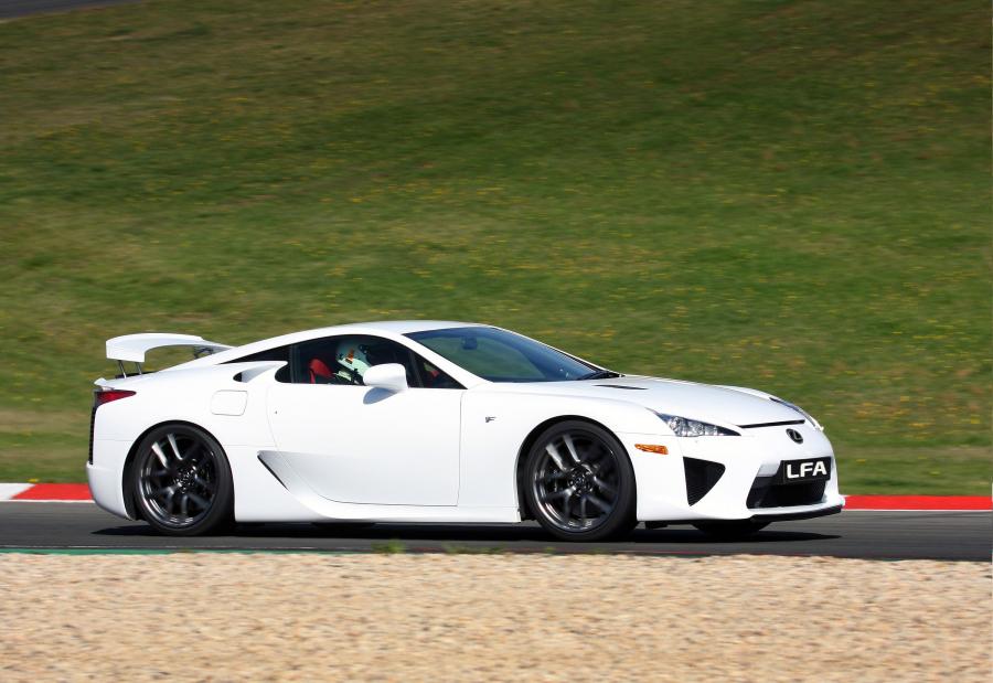  Lexus LF-A 2010 года  (фото 89 из 213)